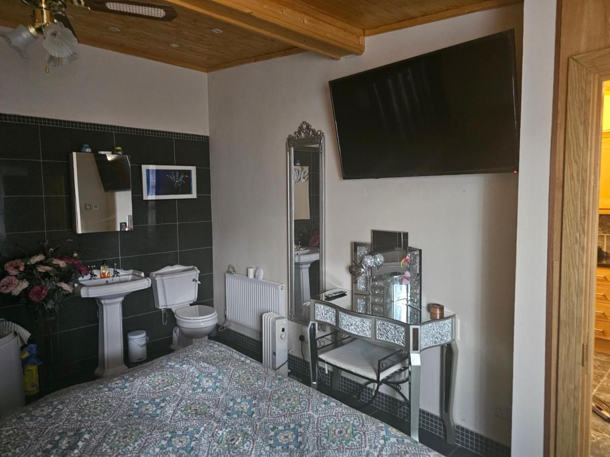 Baron Park House Apartment คลอนเมล ภายนอก รูปภาพ